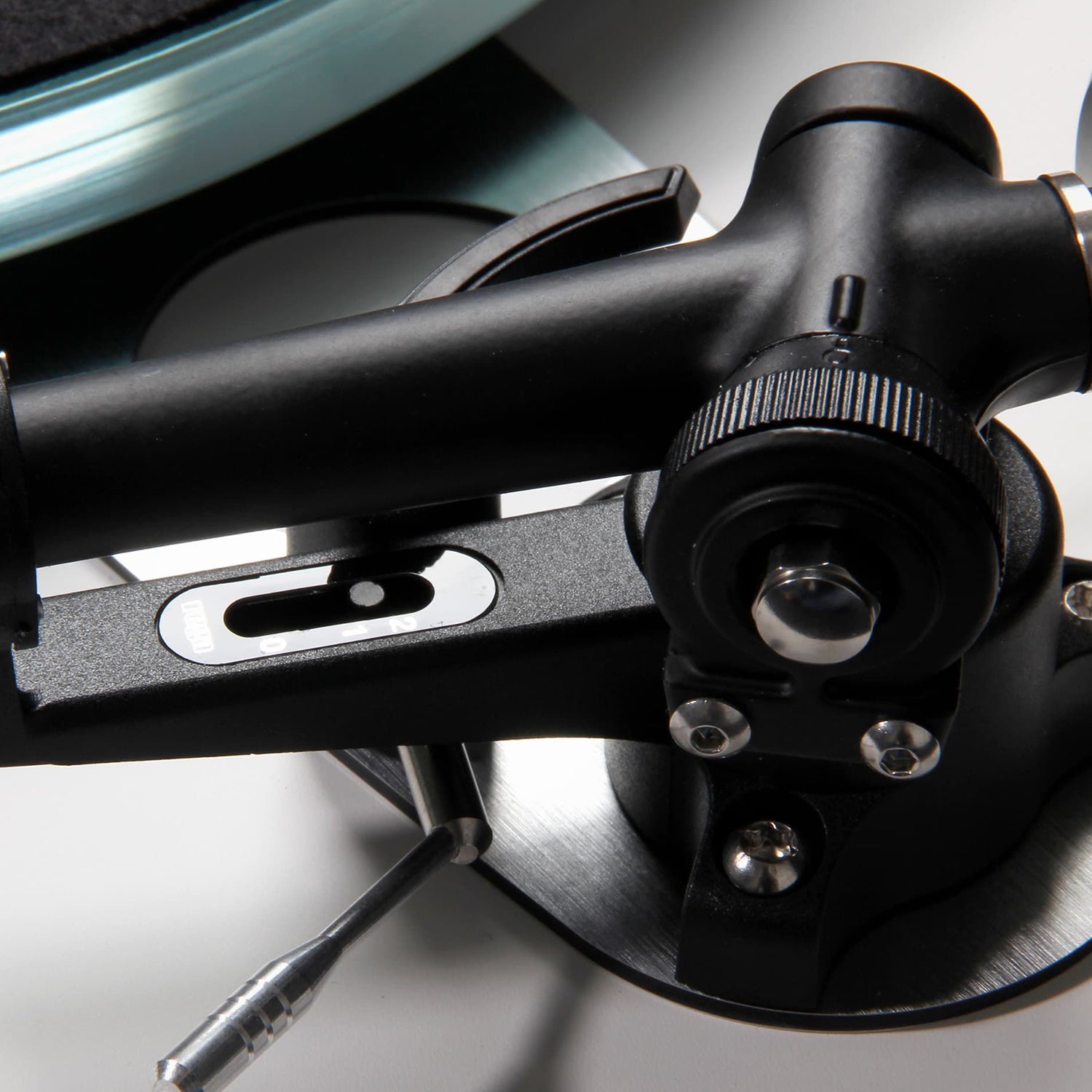 Rega Planar 6 Turntable