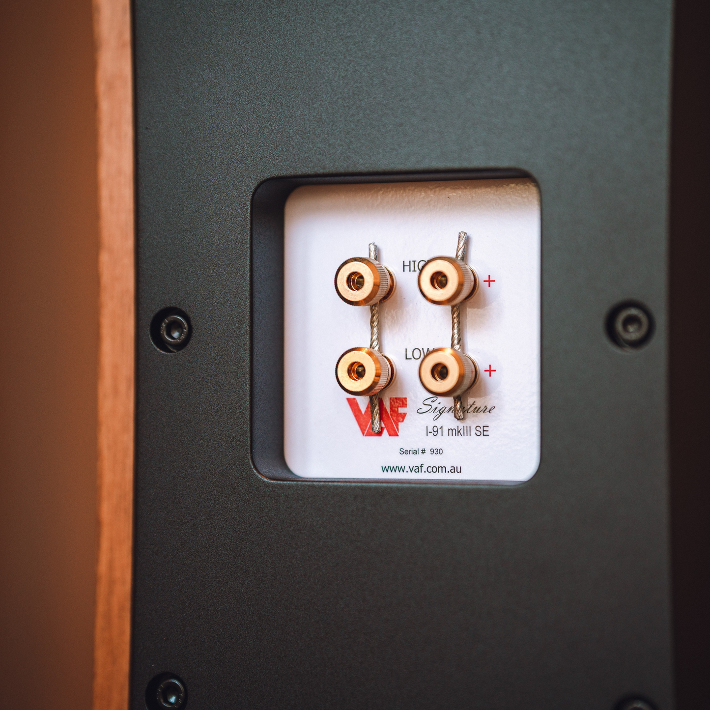 VAF Signature i91 MKIII SE Bookshelf Speakers