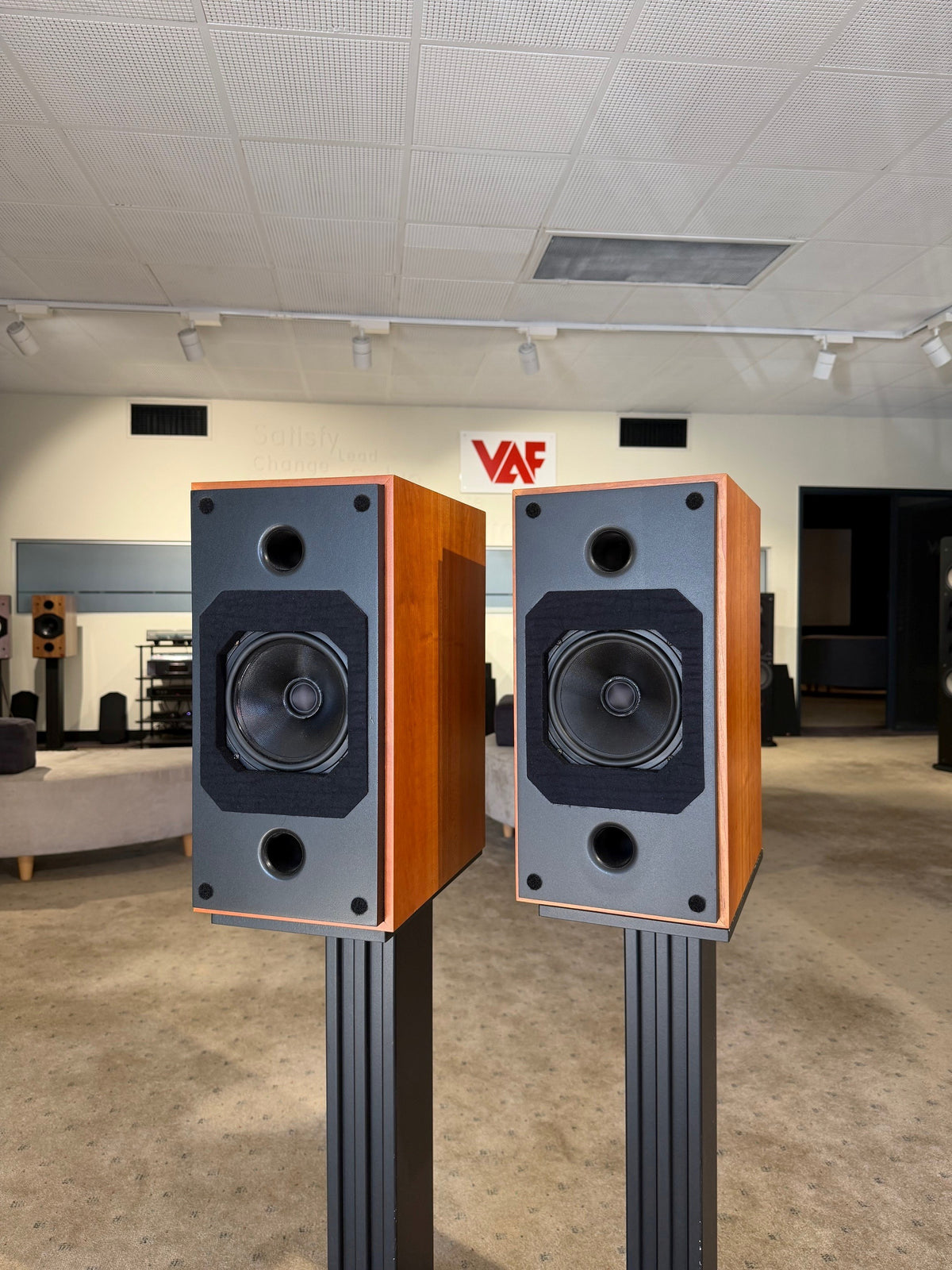 Consignment - Pair VAF Signature i91 MKI's with matching stands