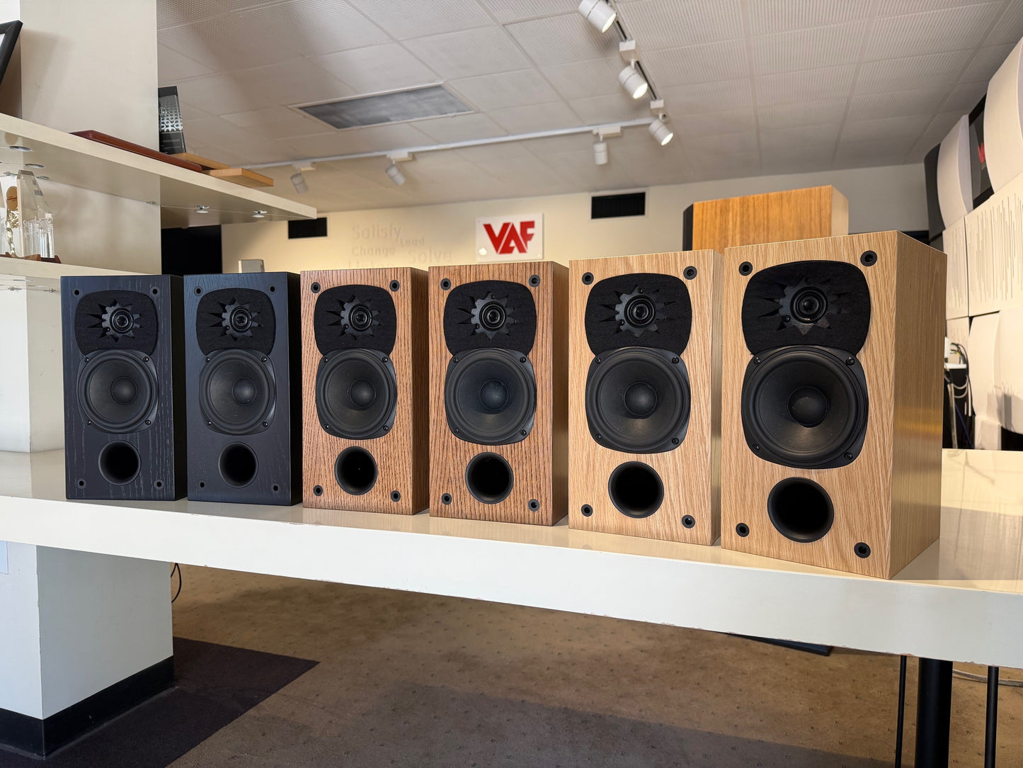 VAF DC-2S Bookshelf Speakers