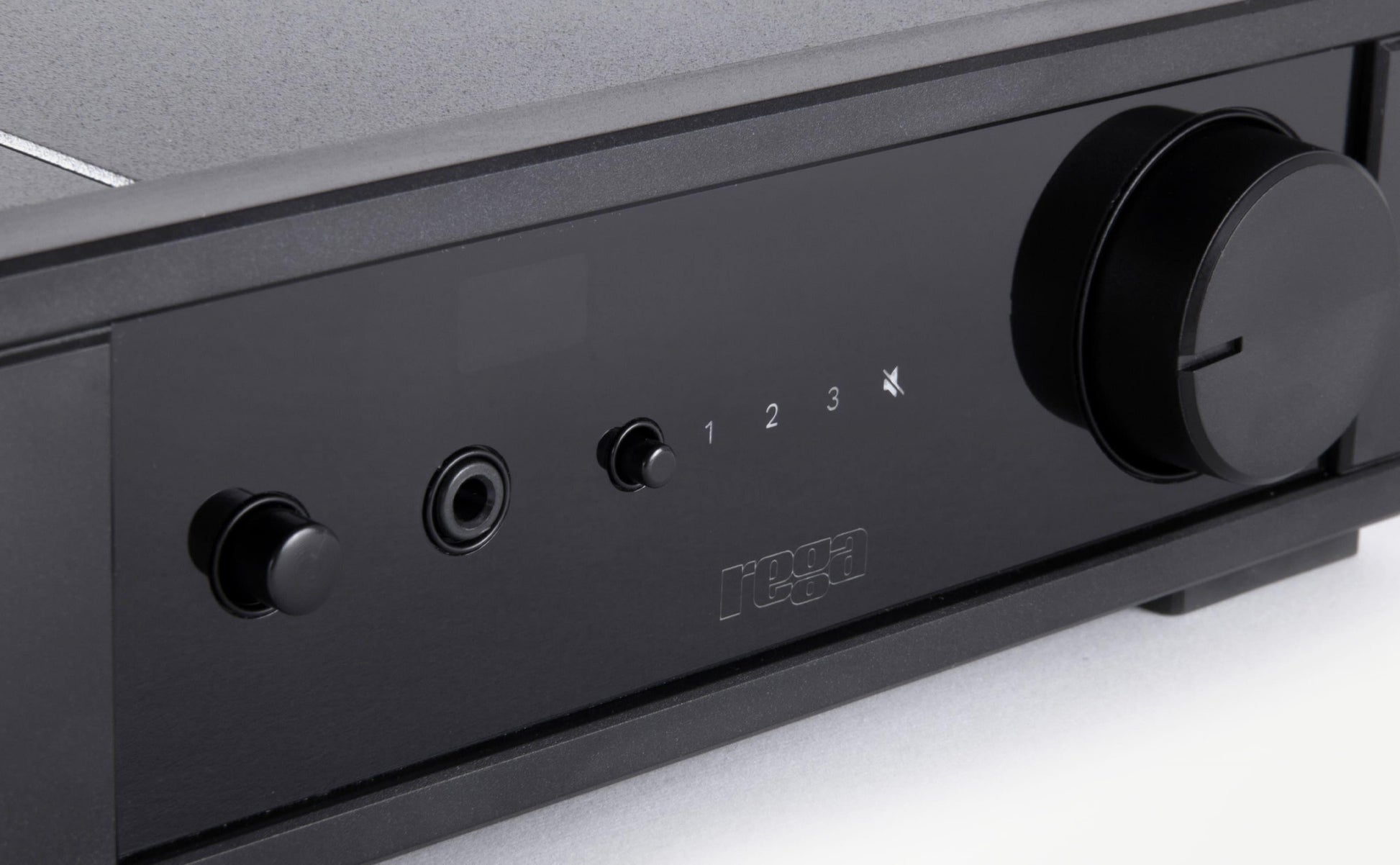 Rega io Integrated Amp